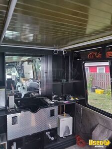 2001 E450 Mobile Hair & Nail Salon Truck Gray Water Tank Florida Diesel Engine for Sale