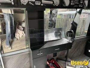 2001 E450 Mobile Hair & Nail Salon Truck Transmission - Automatic Florida Diesel Engine for Sale