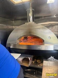 2001 E450 Pizza Food Truck Diamond Plated Aluminum Flooring Pennsylvania Gas Engine for Sale