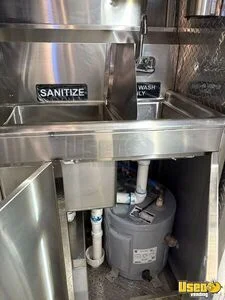 2001 E450 Pizza Food Truck Fryer Pennsylvania Gas Engine for Sale