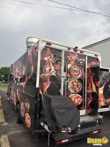 2001 E450 Pizza Food Truck Stainless Steel Wall Covers Pennsylvania Gas Engine for Sale