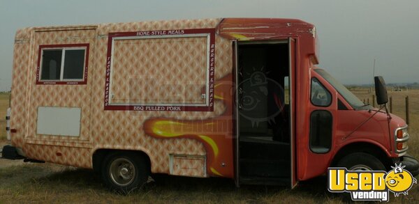 2001 Express 3500 Cutaway Kitchen Food Truck All-purpose Food Truck Nebraska Gas Engine for Sale