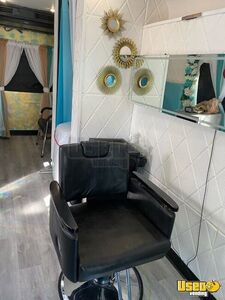 2001 Express 3500 Mobile Hair & Nail Salon Truck Fresh Water Tank Texas Gas Engine for Sale