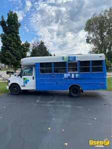 2001 Express Cargo Shuttle Bus Shuttle Bus Transmission - Automatic Wisconsin Gas Engine for Sale