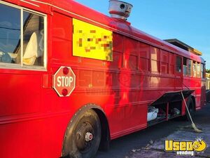 2001 Food Truck All-purpose Food Truck Concession Window Oregon Diesel Engine for Sale