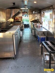 2001 Food Truck All-purpose Food Truck Deep Freezer Oregon Diesel Engine for Sale