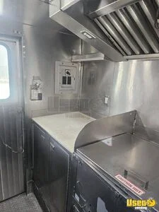 2001 Food Truck All-purpose Food Truck Interior Lighting California Gas Engine for Sale