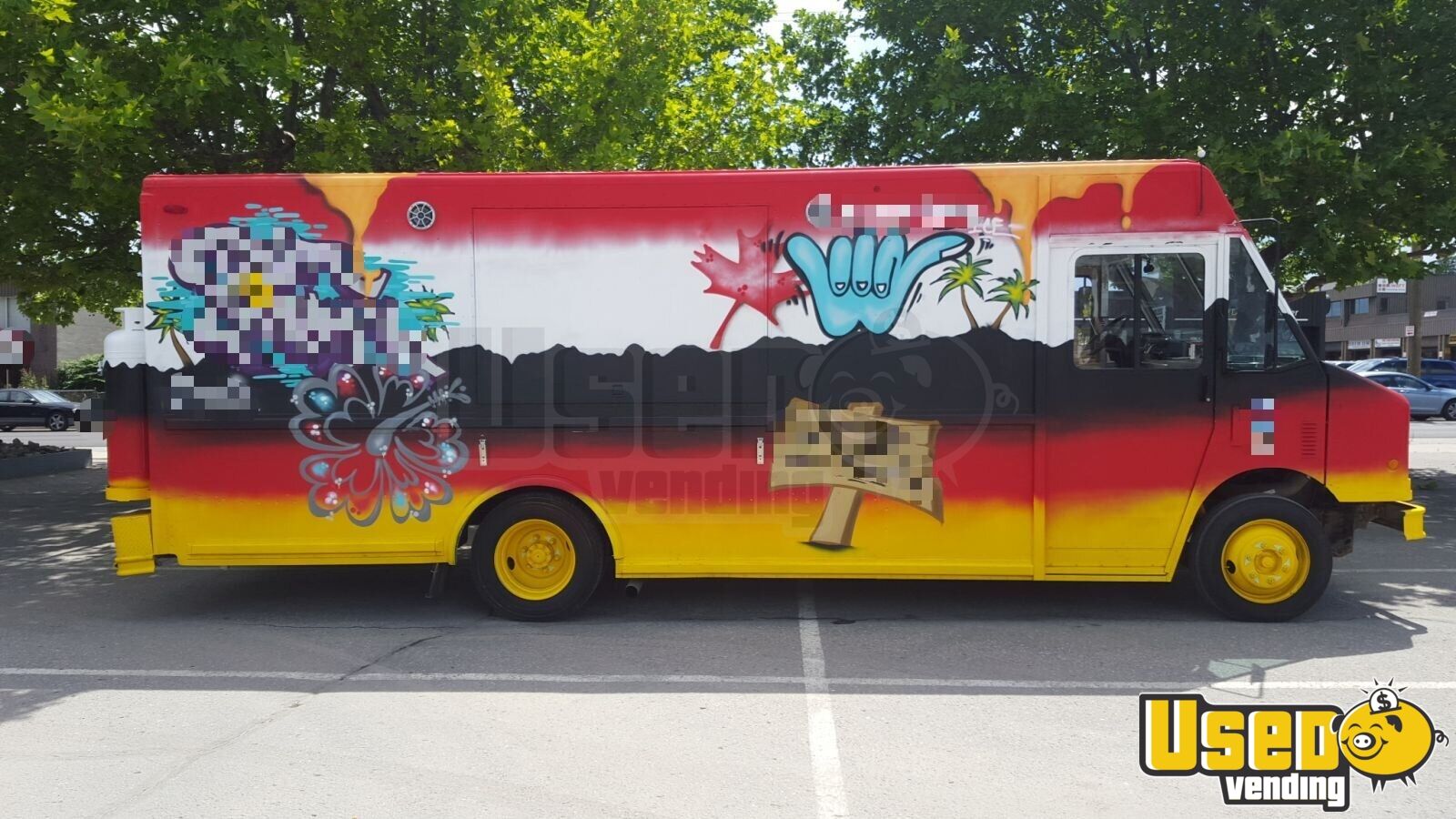 27 Freightliner Mobile Kitchen Food Truck For Sale In British Columbia