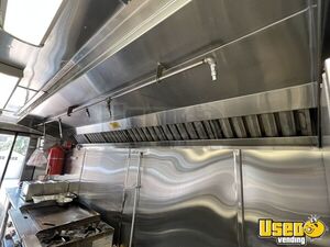 2001 Grumman Olson Step Van Kitchen Food Truck All-purpose Food Truck Upright Freezer Nevada Gas Engine for Sale