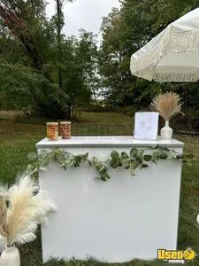 2001 Horse Trailer Beverage - Coffee Trailer Ice Bin Ohio for Sale