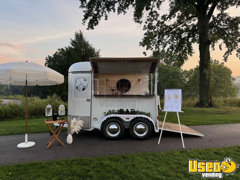 2001 Horse Trailer Beverage - Coffee Trailer Ohio for Sale