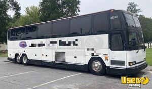 Huge - 2001 MCI J4500 Coach Bus | 55 Seater Passenger Bus for Sale in South Carolina!