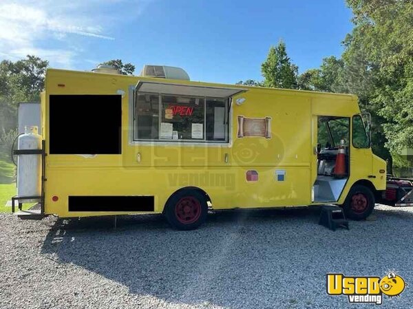 2001 Kitchen Food Truck All-purpose Food Truck North Carolina Diesel Engine for Sale