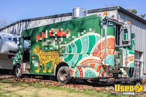 2001 Kitchen Food Truck All-purpose Food Truck Ohio Diesel Engine for Sale