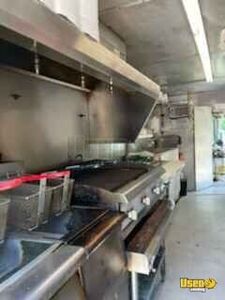 2001 Kitchen Food Truck All-purpose Food Truck Propane Tank North Carolina Diesel Engine for Sale