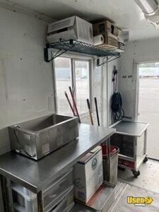 2001 Kitchen Food Truck All-purpose Food Truck Refrigerator North Carolina Diesel Engine for Sale