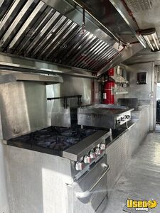 2001 Kitchen Food Truck All-purpose Food Truck Shore Power Cord Texas Diesel Engine for Sale