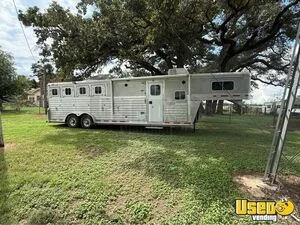 2001 Living Quarter Horse Trailer 4-horse Lq Trailer Refrigerator Texas for Sale
