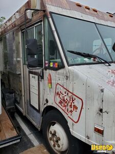 2001 Mt-45 Kitchen Food Truck All-purpose Food Truck Awning Virginia Diesel Engine for Sale