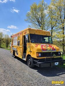 2001 Mt-55 Step Van Kitchen Food Truck All-purpose Food Truck Air Conditioning New York Diesel Engine for Sale