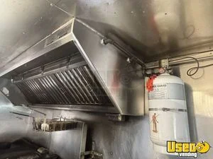 2001 Mt45 All-purpose Food Truck Diamond Plated Aluminum Flooring Colorado Diesel Engine for Sale