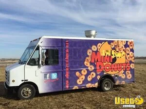 2001 Mt45 Bakery Food Truck Alberta Diesel Engine for Sale