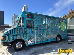 2001 Mt45 Bakery Food Truck Bakery Food Truck Air Conditioning New York Diesel Engine for Sale