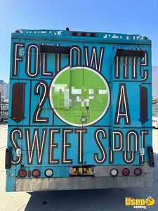 2001 Mt45 Bakery Food Truck Bakery Food Truck Diamond Plated Aluminum Flooring New York Diesel Engine for Sale