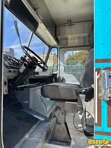 2001 Mt45 Bakery Food Truck Bakery Food Truck Diesel Engine New York Diesel Engine for Sale