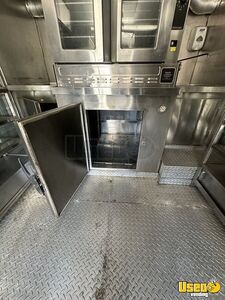 2001 Mt45 Bakery Food Truck Bakery Food Truck Warming Cabinet New York Diesel Engine for Sale