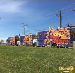 2001 Mt45 Bakery Food Truck Concession Window Alberta Diesel Engine for Sale