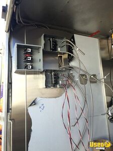 2001 Mt45 Bakery Food Truck Fire Extinguisher Alberta Diesel Engine for Sale