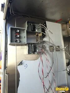 2001 Mt45 Bakery Food Truck Fire Extinguisher Alberta Diesel Engine for Sale