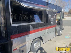 2001 Mt45 Coffee And Beverage Truck Coffee & Beverage Truck Concession Window Nevada Diesel Engine for Sale