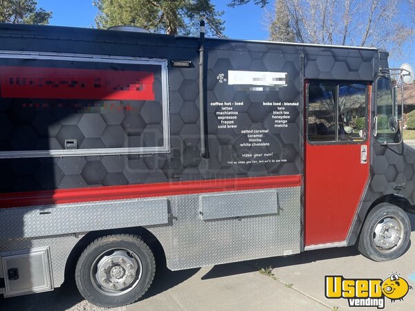 2001 Mt45 Coffee And Beverage Truck Coffee & Beverage Truck Nevada Diesel Engine for Sale