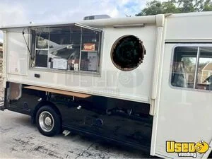 2001 Mt45 Coffee & Beverage Truck Air Conditioning Florida Diesel Engine for Sale