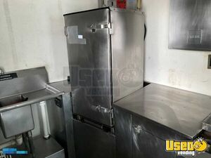 2001 Mt45 Kitchen Food Truck All-purpose Food Truck Chargrill Michigan Diesel Engine for Sale