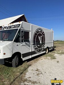 2001 Mt45 Pizza Food Truck Removable Trailer Hitch Nebraska Diesel Engine for Sale