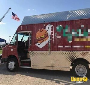 2001 Mt45 Stepvan Kitchen Food Truck All-purpose Food Truck Air Conditioning Texas Diesel Engine for Sale
