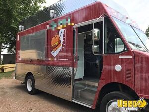 2001 Mt45 Stepvan Kitchen Food Truck All-purpose Food Truck Concession Window Texas Diesel Engine for Sale
