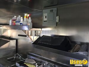 2001 Mt45 Stepvan Kitchen Food Truck All-purpose Food Truck Gray Water Tank Texas Diesel Engine for Sale