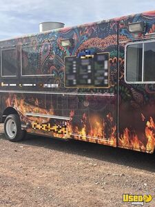 2001 Mt55 All-purpose Food Truck Concession Window Nevada Diesel Engine for Sale