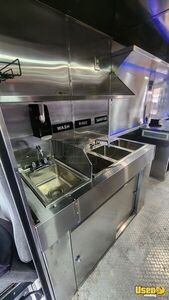2001 Mt55 All-purpose Food Truck Prep Station Cooler Florida Diesel Engine for Sale