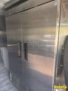 2001 Mt55 All-purpose Food Truck Reach-in Upright Cooler Nevada Diesel Engine for Sale