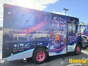 2001 P30 All-purpose Food Truck Concession Window Florida for Sale