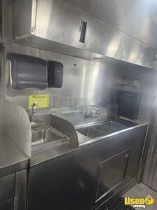 2001 P30 All-purpose Food Truck Exterior Customer Counter California Gas Engine for Sale