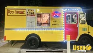 2001 P30 All-purpose Food Truck Michigan Diesel Engine for Sale