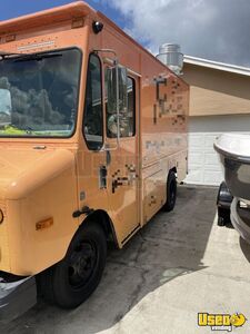 2001 P30 Step Van All-purpose Food Truck All-purpose Food Truck Florida Diesel Engine for Sale