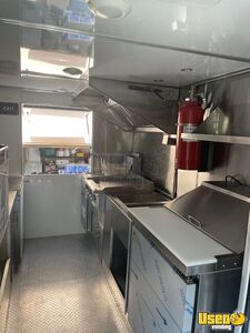 2001 P30 Step Van All-purpose Food Truck All-purpose Food Truck Surveillance Cameras Florida Diesel Engine for Sale