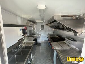 2001 P30 Workhorse Kitchen Food Truck All-purpose Food Truck Propane Tank Texas Diesel Engine for Sale